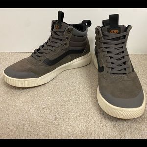 Vans Ultrarange Sk8-Hi MTE Gray Suede Boots 7/8.5W